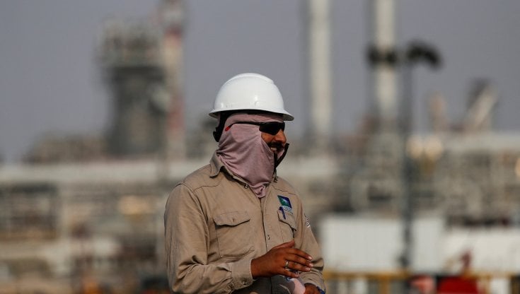 Vincitori e vinti del caro-energia: per i Paesi del Golfo un jackpot da 1.300 miliardi. Ma dal Pakistan al Ghana è emergenza sociale