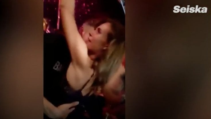 Sanna Marin, spunta un secondo video. La premier finlandese: "Mai nella vita ho fatto uso di droghe"