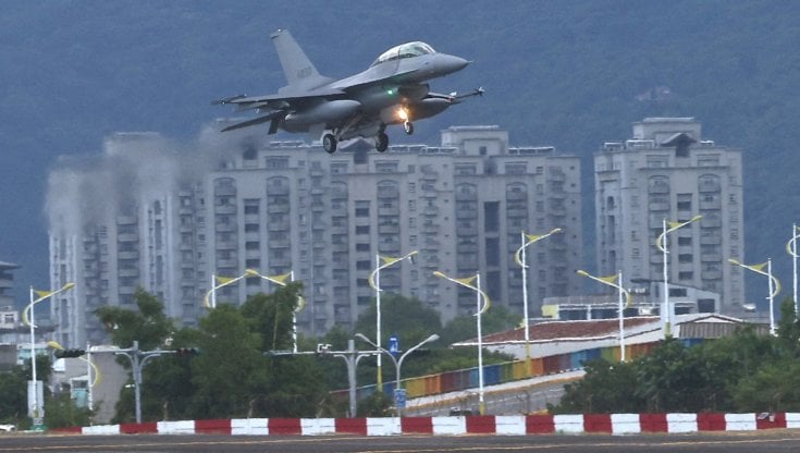 Un caccia taiwanese durante un'esercitazione la scorsa settimana