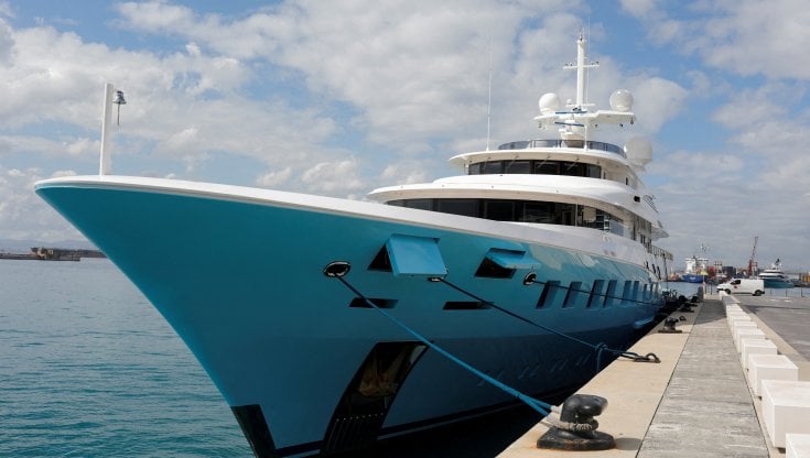 Gibilterra, 63 offerte all'asta per il superyacht sequestrato a un oligarca russo