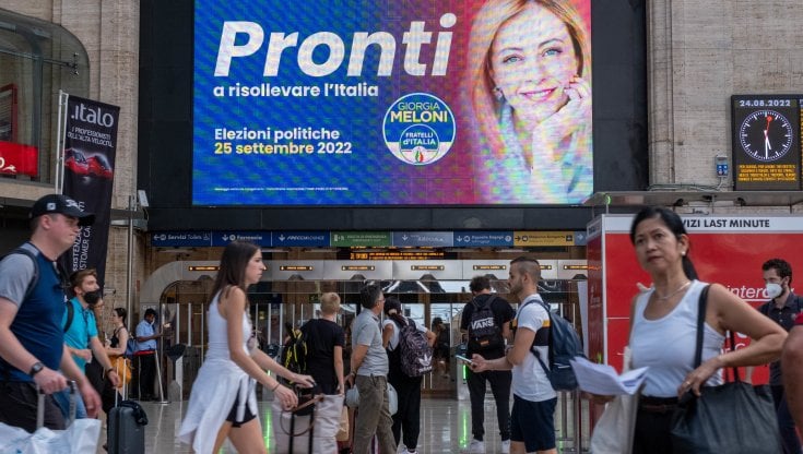 Fedelissimi e pochi esterni: tra i candidati di Meloni anche neofascisti e indagati