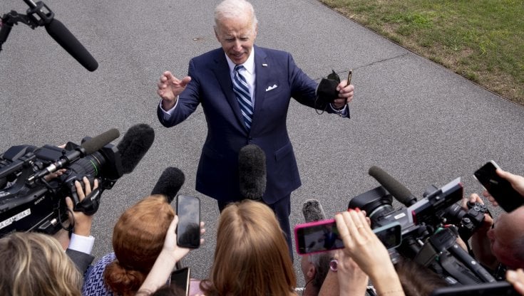 Biden in rimonta lancia la campagna, "Trump semi-fascista"