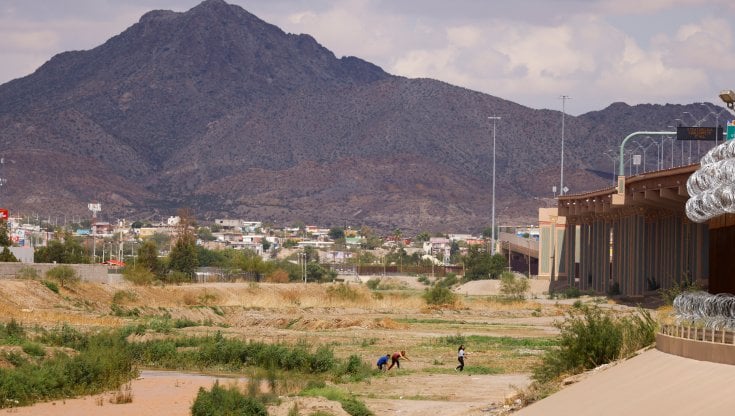 Arizona, abbandonati nel deserto dai contrabbandieri: due bambini salvi per miracolo