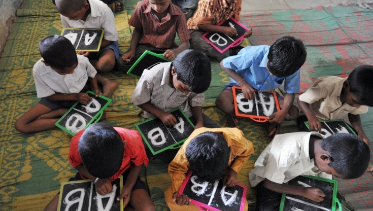 India, bambini di una scuola materna