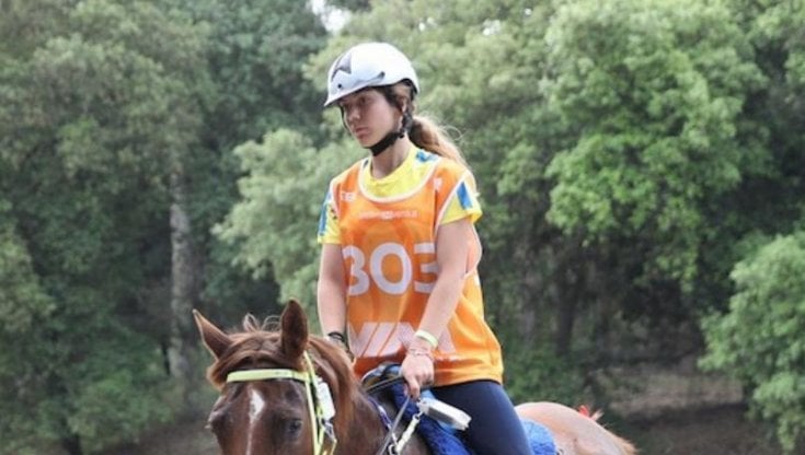 Martina Berluti, morta a 17 anni dopo essere caduta da cavallo - la ...