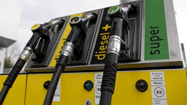 Sconto benzina, prorogato al 5 ottobre il taglio delle accise da 30 cent