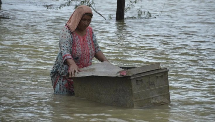 Pakistan, dopo sette giorni dall'alluvione e dal disastro con più di 1.500 morti non si conosce l'esatta entità dei danni