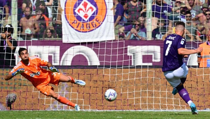 Perin para il rigore calciato da Jovic