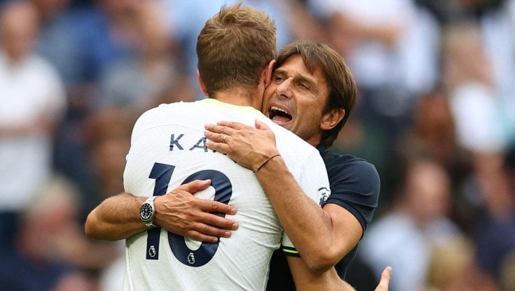 Tottenham-Fulham: Conte abbraccia Kane
