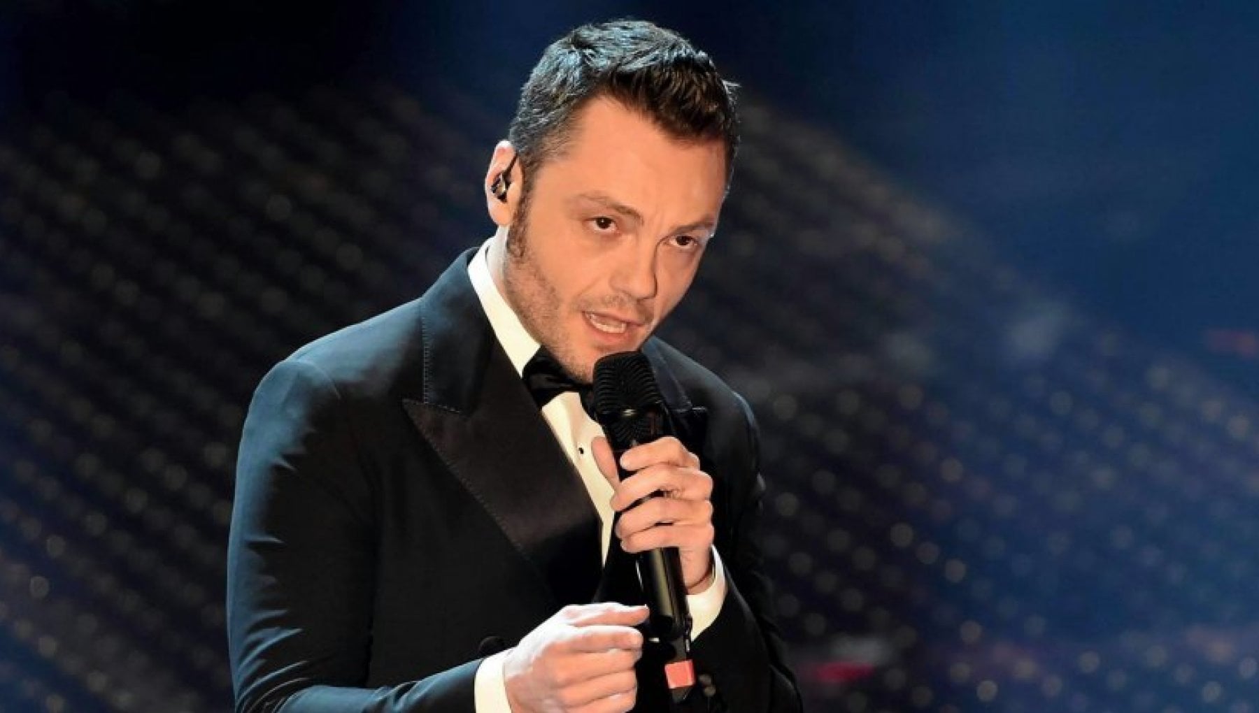 testi tiziano ferro la vita splendida