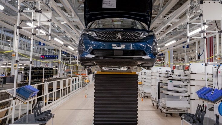 Sochaux, la super fabbrica Peugeot è servita