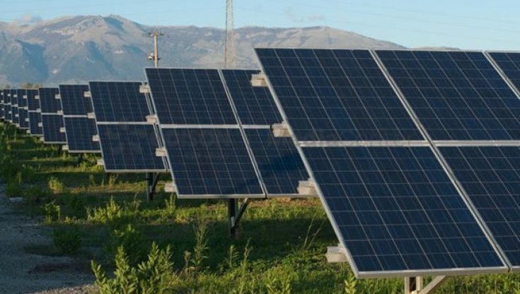 Fotovoltaico, arriva il modello unico semplificato per gli impianti fino a 200 kW