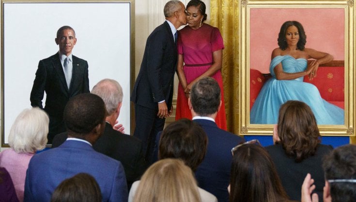 Gli Obama alla Casa Bianca per svelare i propri ritratti
