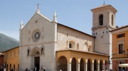 Norcia, la Basilica di San Benedetto torner&agrave; al suo antico splendore nel 2025 -&nbsp;<a href="https://video.repubblica.it/dossier/la-rinascita-di-norcia/norcia-il-progetto-di-ricostruzione-raccontato-dalle-live-stones/420333/421269?video"><strong>Video</strong></a><strong>&nbsp;-&nbsp;<a href="http://kolumbus-fe-repubblica2020.kpm3.kataweb.it/web/preview/repubblica/repubblica/dossier/economia/la-rinascita-di-norcia/2022/07/18/foto/norcia_le_immagini_della_basilica_prima_del_crollo_del_2016-358271722/1/" fck_savedurl="">Foto</a></strong>