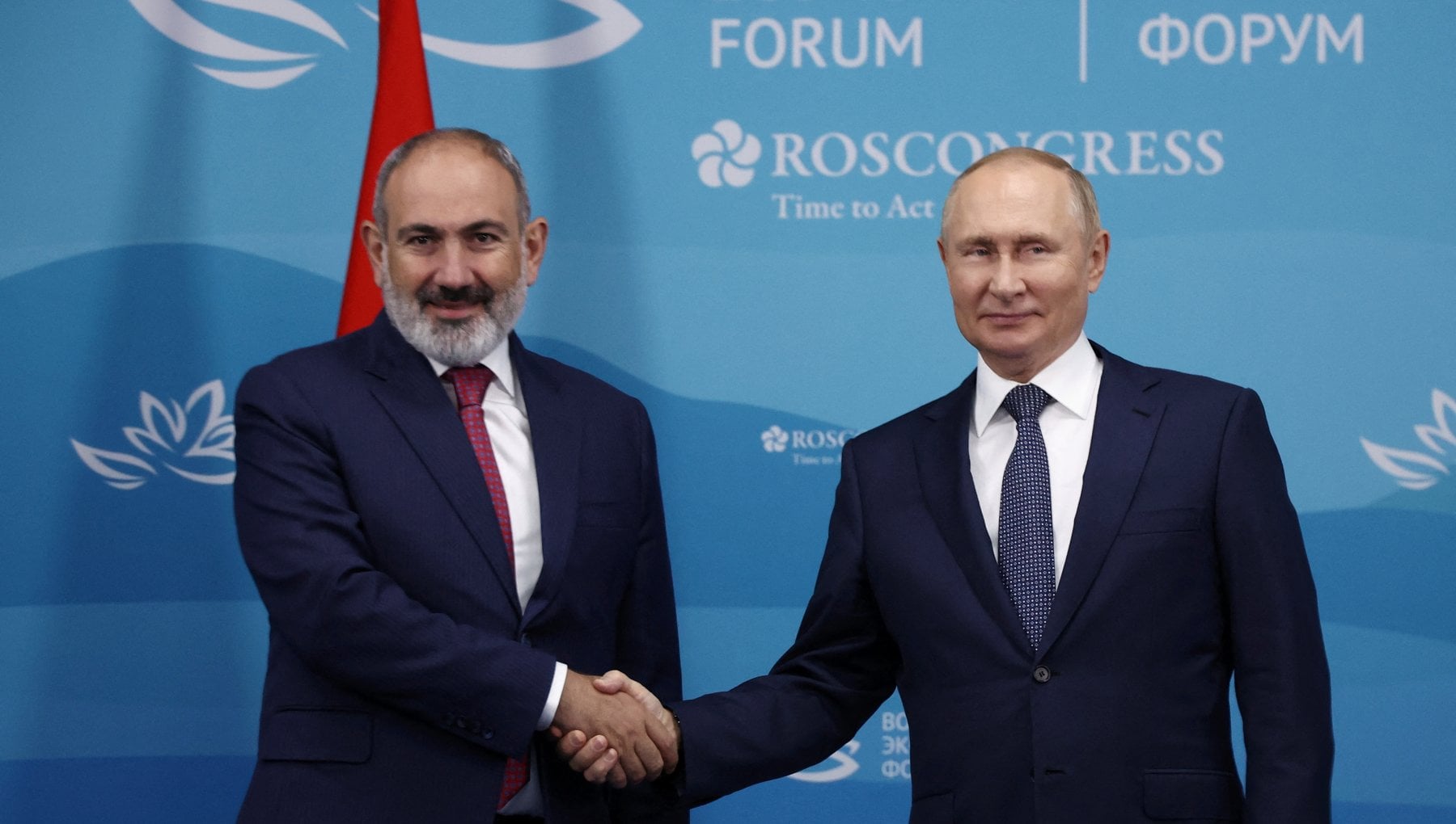 Armenia E Azerbaigian Cessate Il Fuoco Con La Mediazione Di Mosca La 