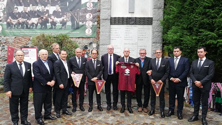La delegazione portoghese a Superga