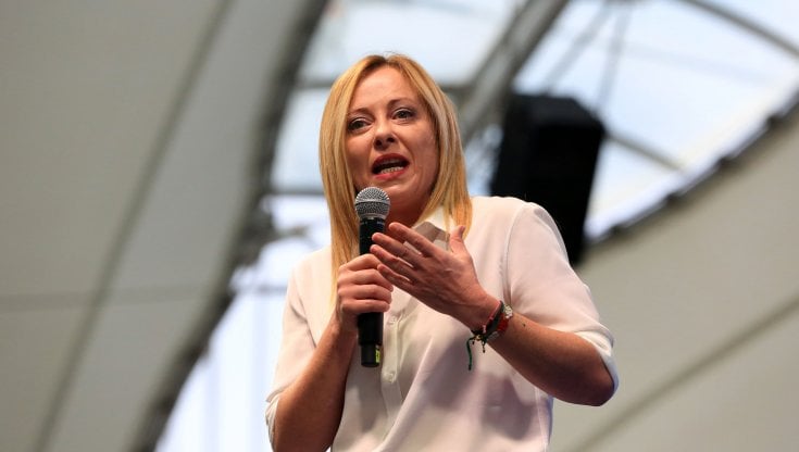 Meloni incontra il cardinale Sarah e cerca sponde fra i prelati tradizionalisti
