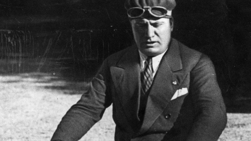 E il Duce rispose: "&Egrave; la vigilia" | <a href="https://video.repubblica.it/dossier/cronache-della-marcia-su-roma-di-ezio-mauro/episodio-9-e-il-duce-rispose-e-la-vigilia/429187/430141" fck_savedurl=""><strong>Video</strong></a>