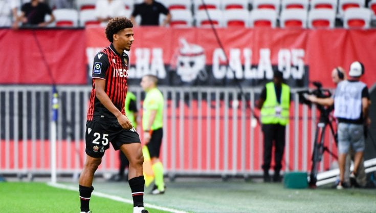Jean-Clair Todibo lascia il campo dopo il rosso