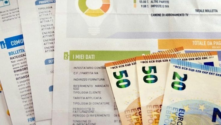 Energia, risparmiare si deve. Anzi si può