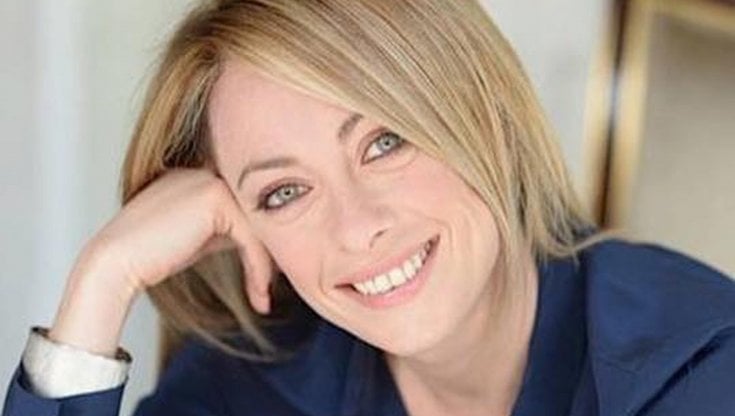 Giorgia Meloni con il nuovo taglio di capelli