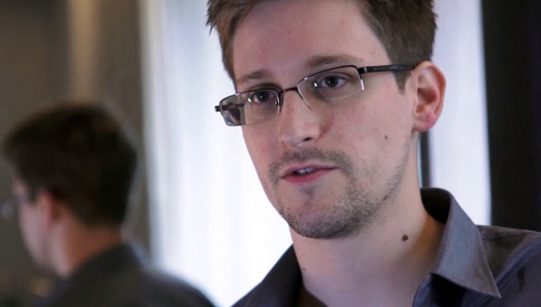 Edward Snowden Who Is The Former NSA Contractor Who Received Russian