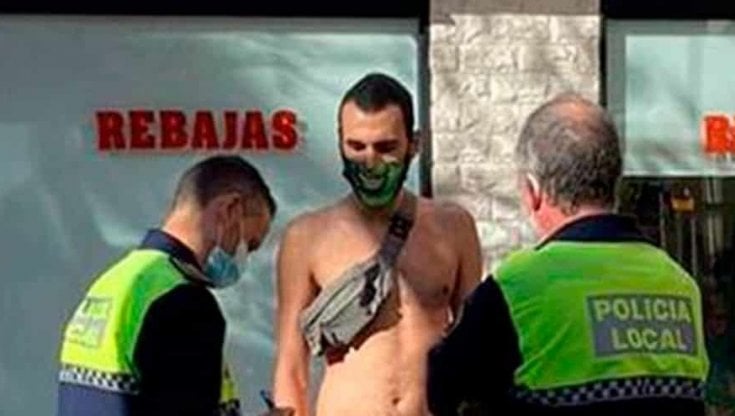 Spagna, si presenta nudo in tribunale: "La legge mi autorizza, non è esibizionismo osceno"