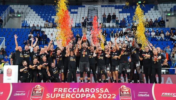 Bologna festeggia la vittoria della Supercoppa