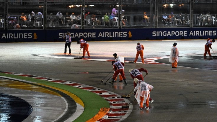 F1, il Gp di Singapore rinviato di un'ora: ecco cosa è successo
