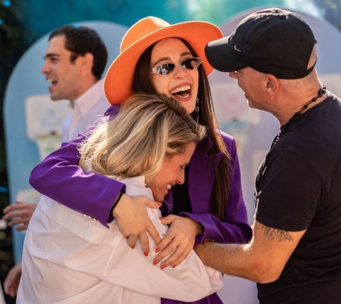 Aurora Ramazzotti con il padre Eros e la mamma Michelle Hunziker (Foto dall\'account Instagram di Aurora Ramazzotti)