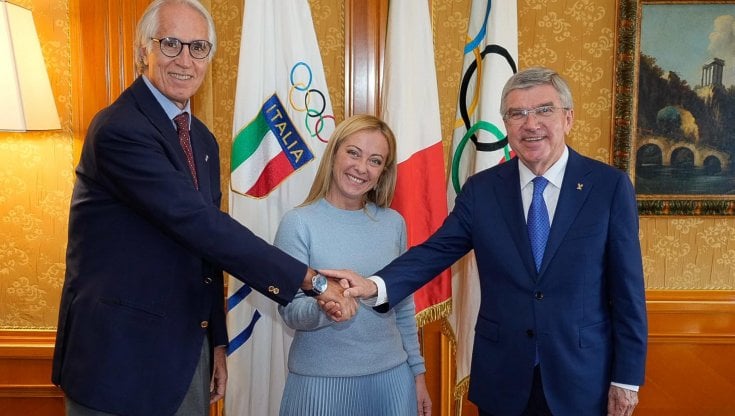 Malag&ograve; con Giorgia Meloni e Thomas Bach