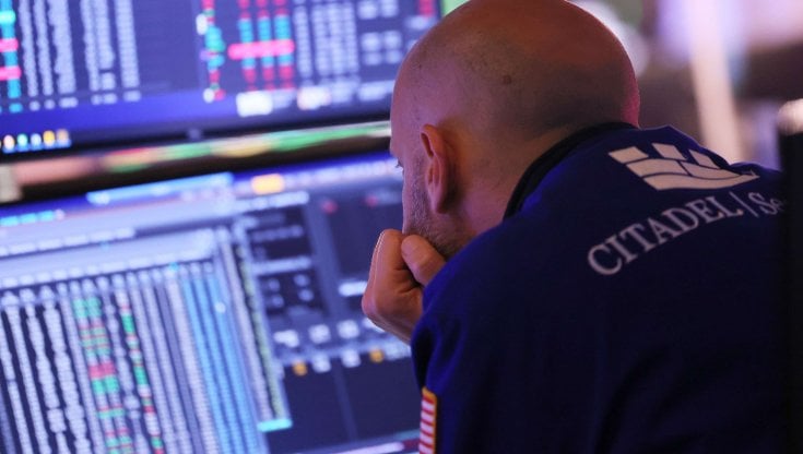 Le Borse di oggi 4 ottobre. L'Europa chiude di corsa e recupera 300 miliardi: i mercati sperano in una Fed più cauta