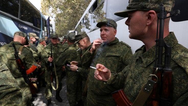 Soldati russi in partenza per il fronte dalla Crimea