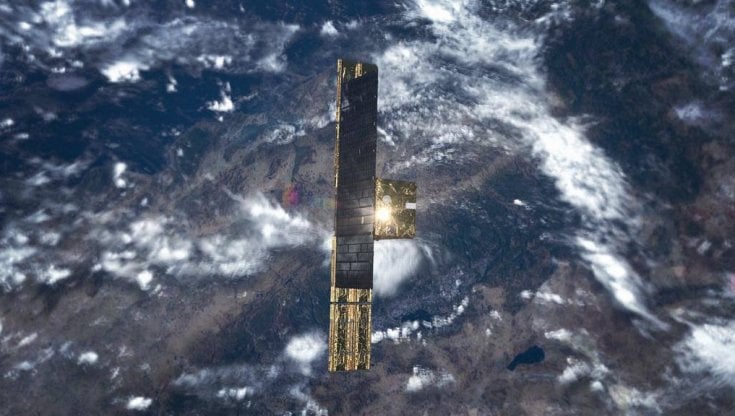 Ucraina, il segreto della controffensiva: il Satellite del Popolo, comprato con una colletta, che scopre i tank russi