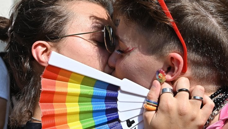 Draghi, ultimo atto piano per i diritti Lgbt. L'ira di FdI: da rifare
