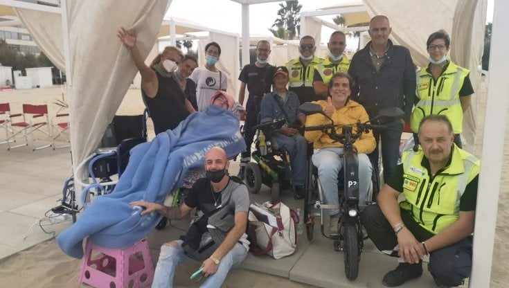 Montesilvano, 18enne disabile grave vive attaccato ai macchinari: il Comune paga le bollette 