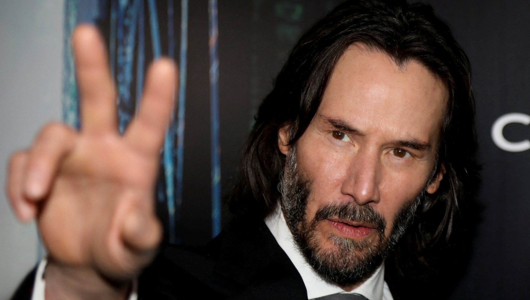 Keanu Reeves Lascia La Serie Il Diavolo E La Citt Bianca Di Martin 