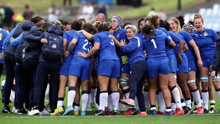 Le azzurre esultano a fine partita