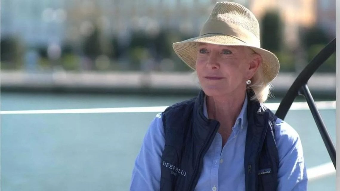 Wendy Schmidt, vincitrice, con l'equipaggio di Deep Blue della Barcolana54