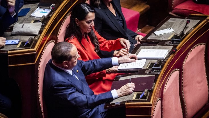 Il destino di Berlusconi: solo una donna poteva farlo cadere