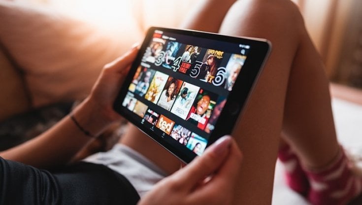 Netflix, ecco come funzionerà l'abbonamento con pubblicità. "Impossibile saltare gli spot"