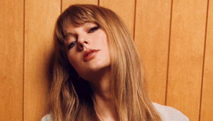 Taylor Swift è una bomba: pubblica il nuovo album, 'Midnights', e a mezzanotte 'abbatte' Spotify