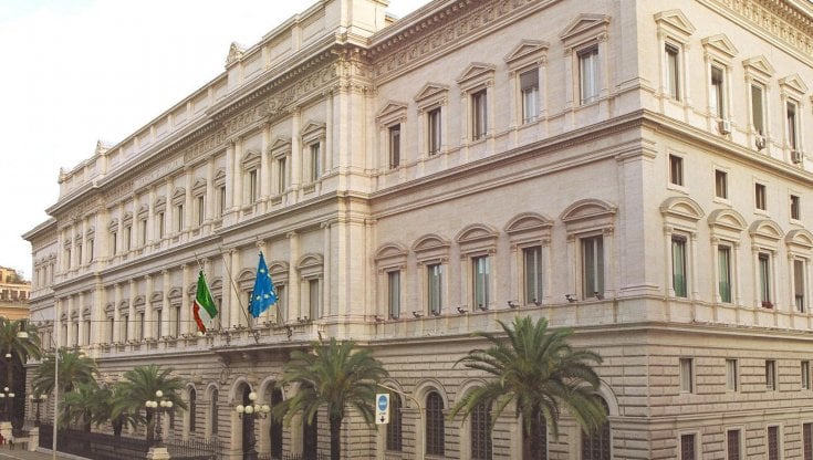 Bankitalia, dal Pnrr 300mila occupati in più nel 2024. Economia già in contrazione in estate