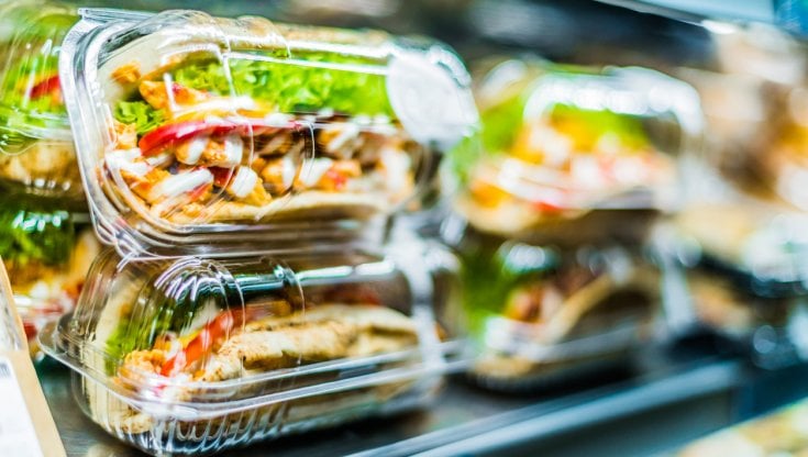 Consumi agosto: in piena estate aumentano le vendite dei piatti pronti da mangiare 