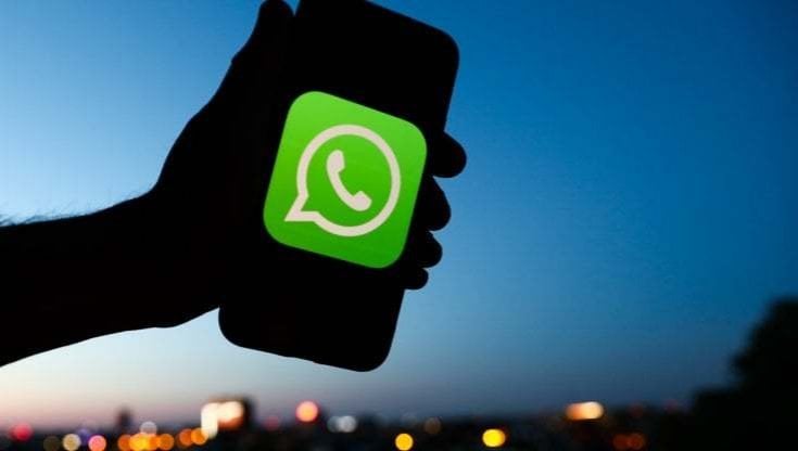 WhatsApp funziona di nuovo, riprende il servizio dopo il down che ha bloccato i messaggi di Meta