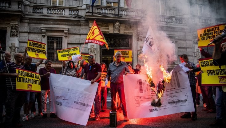 Mobilitazione a Roma del sindacato Usb contro l&rsquo;aumento delle bollette (Alessandro Serrano&rsquo; / AGF)