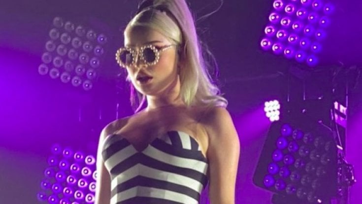 Kim Petras è la prima transgender in vetta alle classifiche Usa e Uk