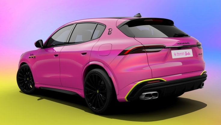 Una Maserati Grecale tutta rosa per Barbie
