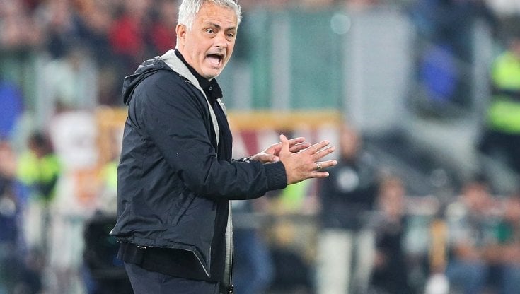 Roma, Mourinho: "Non voglio retrocedere in Conference, serve l'aiuto dell'Olimpico"