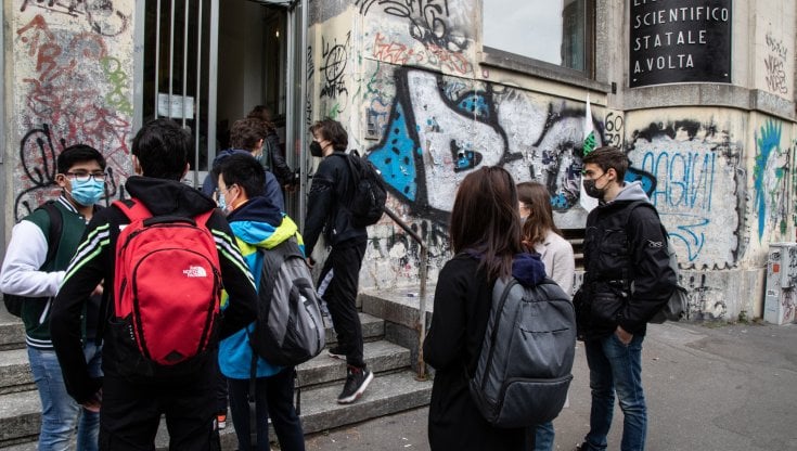 Scuola, la rivolta dei presidi: "Stipendi bassi e troppe pratiche burocratiche, così non si va più avanti"